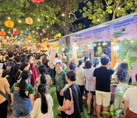 Sẽ đưa 'Lễ hội văn hóa ẩm thực, món ngon Saigontourist Group' ra nước ngoài- Ảnh 2. Số người tham gia lễ hội tăng qua các năm cho thấy ban tổ chức đã tạo được sự hấp dẫn, uy tín với người dân, du khách - Ảnh: H.K.