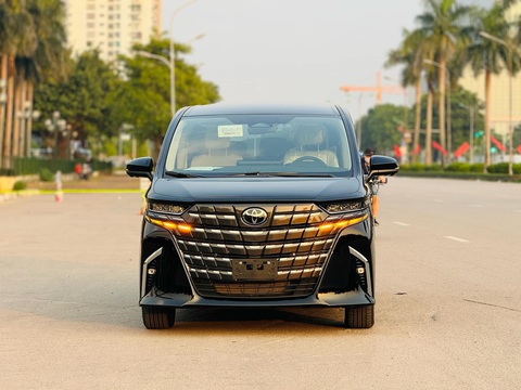 Toyota Alphard thêm bản 'giá rẻ', dự kiến ra mắt ngay năm nay- Ảnh 2. Chưa có hình ảnh rò rỉ, nhưng báo Nhật cho biết lưới tản nhiệt sẽ được tinh chỉnh nhẹ và lược bớt vài trang bị - Ảnh: Đại lý Toyota