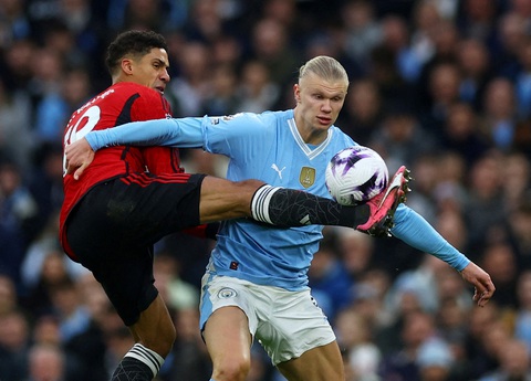 Foden lập cú đúp, Man City đánh bại Man United- Ảnh 3. Haaland kịp để lại dấu ấn trong trận derby Manchester bằng 1 bàn thắng - Ảnh: REUTERS