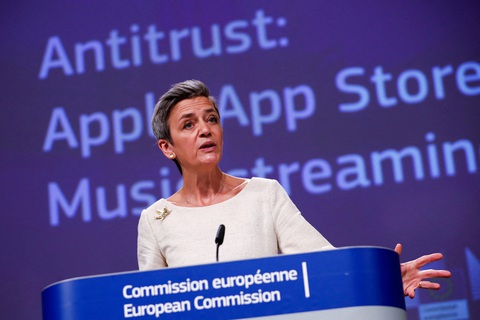 Ủy viên châu Âu phụ trách vấn đề chống độc quyền Margrethe Vestager phát biểu về vụ kiện đối với Apple - Ảnh: REUTERS Ủy viên châu Âu phụ trách vấn đề chống độc quyền Margrethe Vestager phát biểu về vụ kiện đối với Apple - Ảnh: REUTERS