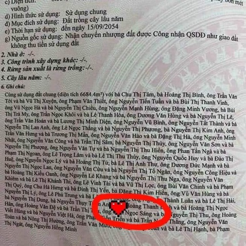 Ảnh vui 4-3: Chiếc áo vest đa zi năng- Ảnh 2. "Cò đất" tá hỏa với cái sổ hồng này!