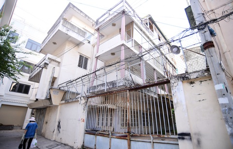 Nhà số 1A Phan Bội Châu, quận Bình Thạnh bỏ trống nguyên căn - Ảnh: QUANG ĐỊNH Nhà số 1A Phan Bội Châu, quận Bình Thạnh bỏ trống nguyên căn - Ảnh: QUANG ĐỊNH