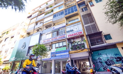 Nhà số 22 đường Lý Tự Trọng (phường Bến Nghé, quận 1) diện tích đất 785m², hiện một phần diện tích lầu 4 (khoảng 222m²) đang để trống - Ảnh: QUANG ĐỊNH Nhà số 22 đường Lý Tự Trọng (phường Bến Nghé, quận 1) diện tích đất 785m², hiện một phần diện tích lầu 4 (khoảng 222m²) đang để trống - Ảnh: QUANG ĐỊNH