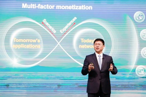 HUAWEI chỉ ra cách nhà mạng trên thế giới gia tăng lợi nhuận từ 5G- Ảnh 1. Ông Li Peng, phó chủ tịch cấp cao kiêm chủ tịch kinh doanh và dịch vụ ICT của Huawei