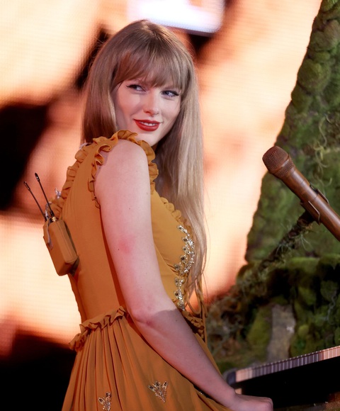 Taylor Swift biến hóa qua nhiều thời kỳ trong sự nghiệp của cô - Ảnh: Getty/TAS23 Taylor Swift biến hóa qua nhiều thời kỳ trong sự nghiệp của cô - Ảnh: Getty/TAS23