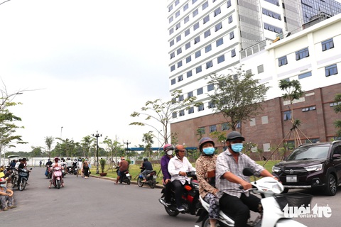 Bên trong nơi chạy thận khang trang ở Bệnh viện Đa khoa khu vực Hóc Môn- Ảnh 7. Khoa nội thận - lọc máu Bệnh viện Đa khoa khu vực Hóc Môn sớm trở thành một trong những mũi nhọn của bệnh viện đã được hội đồng chuyên môn Sở Y tế TP.HCM thống nhất