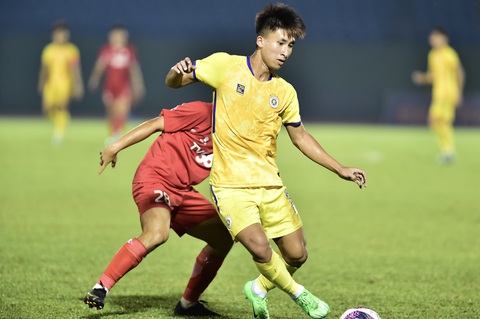 U19 Hà Nội lần thứ 7 vô địch Giải U19 quốc gia- Ảnh 2. U19 Hà Nội (áo vàng) trong trận chung kết - Ảnh: VFF