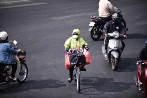 Thời tiết hôm nay 6-3: Nắng nóng trải dài từ miền Trung tới miền Nam- Ảnh 1. Hôm nay 6-3, thời tiết nắng nóng diễn ra nhiều nơi - Ảnh: QUANG ĐỊNH