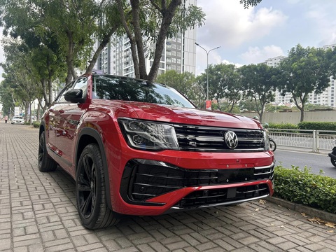 Tin tức giá xe: Volkswagen Viloran và Teramont X tăng giá 20 triệu đồng, chỉ áp dụng cho một số màu- Ảnh 2. Viloran và Teramont X là hai mẫu xe đầu tiên được Volkswagen Việt Nam nhập khẩu từ thị trường Trung Quốc và đều nhận được sự quan tâm lớn từ phía khách hàng
