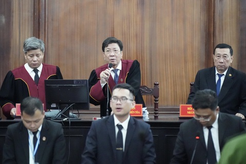 Xét xử vụ Vạn Thịnh Phát: Ông Nguyễn Cao Trí được vắng mặt những buổi không liên quan- Ảnh 1. Hội đồng xét xử đồng ý cho ông Nguyễn Cao Trí vắng mặt tại những phiên xử chưa liên quan đến mình - Ảnh: HOÀNG HÙNG
