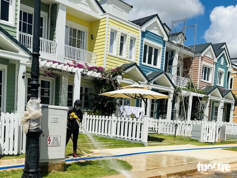 Bất ngờ về xếp hạng tín dụng của Novaland, Sun Group- Ảnh 2. Dự án Novaworld Phan Thiết do công ty con của Novaland làm chủ đầu tư - Ảnh: BÔNG MAI