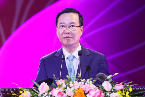 Chủ tịch nước Võ Văn Thưởng khẳng định các NSND, NSƯT chính là vốn quý của đất nước - Ảnh: QUANG VINH Chủ tịch nước Võ Văn Thưởng khẳng định các nghệ sĩ nhân dân, nghệ sĩ ưu tú chính là vốn quý của đất nước - Ảnh: QUANG VINH