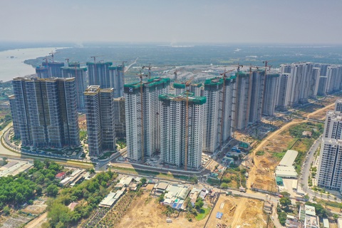 Đừng quên truyền thông Luật Kinh doanh bất động sản mới ban hành- Ảnh 1. Dự án bất động sản đang được xây dựng ở Thủ Đức (TP.HCM) - Ảnh: QUANG ĐỊNH
