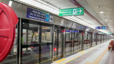 Đoạn tàu điện ngầm dưới nước đầu tiên ở Ấn Độ có chi phí khoảng 600 triệu USD - Ảnh: PTI Đoạn tàu điện ngầm dưới nước đầu tiên ở Ấn Độ có chi phí khoảng 600 triệu USD - Ảnh: PTI