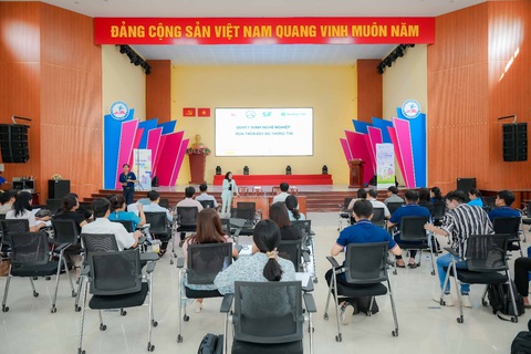 Shinhan Life Việt Nam tổ chức chương trình hướng nghiệp cho học sinh- Ảnh 1. Shinhan Life Việt Nam tổ chức chương trình hướng nghiệp cho học sinh- Ảnh 1.