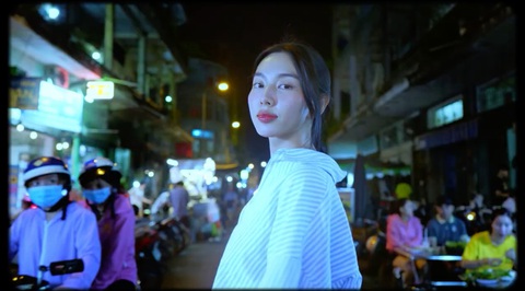 'Hoa hậu nhiều nghề nhất Vbiz' Thùy Tiên trở lại với Đu đêm 2- Ảnh 1. Hoa hậu Thùy Tiên rủ nhiều sao Việt cùng