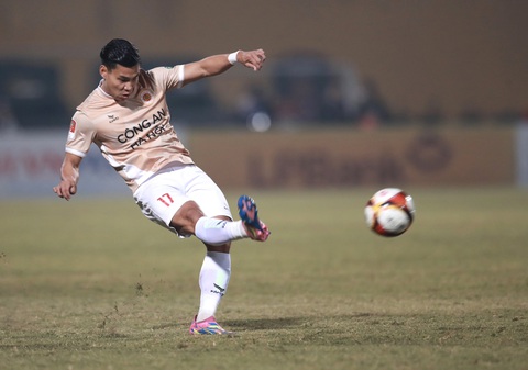Sân xấu vẫn là vấn đề của V-League- Ảnh 2. Sân Hàng Đẫy hiện có đến 3 CLB đăng ký làm sân nhà là Công An HN, CLB Hà Nội, Thể Công Viettel - Ảnh: MINH ĐỨC