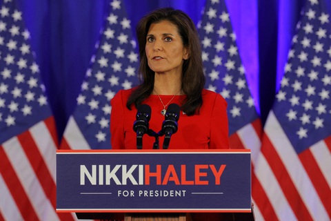 Rời cuộc đua tổng thống, tương lai nào cho bà Nikki Haley?- Ảnh 1. Ứng viên tranh cử tổng thống Mỹ 2024 Nikki Haley phát biểu tại Charleston (South Carolina, Mỹ) ngày 6-3, tuyên bố rút khỏi cuộc đua đề cử của Đảng Cộng hòa - Ảnh: REUTERS