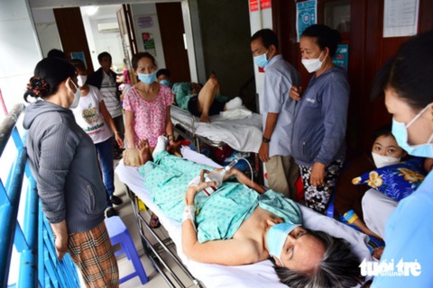 Kiến nghị khẩn xây mới Bệnh viện Tâm thần và Bệnh viện Chấn thương chỉnh hình TP.HCM- Ảnh 1. Năm 2023 có những thời điểm số lượng bệnh nhân nhập viện tại Bệnh viện Chấn thương chỉnh hình tăng gấp 690 lần, bệnh nhân điều trị ngoại trú gấp 660 lần so với những năm đầu thành lập - Ảnh: DUYÊN PHAN