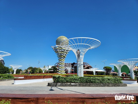 Đề nghị xử lý 50 cán bộ sai phạm trong quy hoạch và thực hiện quy hoạch- Ảnh 1. Thanh tra tỉnh Kiên Giang xác định Phú Cường đã điều chỉnh cục bộ khu vực vòng xoay Phan Thị Ràng nhưng không nộp tiền theo đúng quy định - Ảnh: BỬU ĐẤU