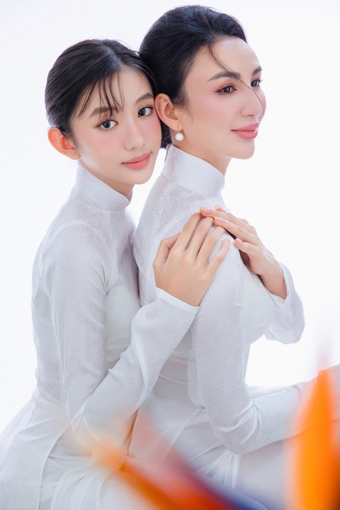 Bộ ảnh được Ngọc Diễm lên ý tưởng từ trước đó khoảng một tháng. Đến đầu tháng 3, cô liên hệ với ekip để thực hiện. Bộ ảnh được Ngọc Diễm lên ý tưởng từ trước đó khoảng một tháng. Đến đầu tháng 3, cô liên hệ với ê kíp để thực hiện.