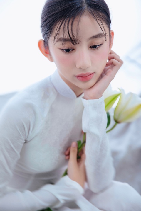 Ngọc Diễm nhận xét, Chiko là một cô bé rất nhạy cảm. Khi Chiko học lớp 4, bé có xu hướng thu mình lại, ít nói và không thích showbiz. Nhưng khi lớn hơn một chút, Chiko dần trở thành một cô bé vui vẻ, bắt đầu thấy thích showbiz. Ngọc Diễm nhận xét Chiko là một cô bé rất nhạy cảm. Khi Chiko học lớp 4, bé có xu hướng thu mình lại, ít nói và không thích showbiz. Nhưng khi lớn hơn một chút, Chiko dần trở thành một cô bé vui vẻ, bắt đầu thấy thích showbiz.