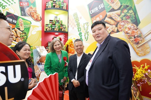 Chả giò và dưa chua Chin-su ra mắt tại Nhật- Ảnh 1. Chin-su mang hương vị ẩm thực truyền thống đến tay bạn bè quốc tế tại Foodex Nhật Bản 2024