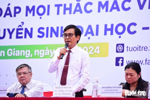 Sáng nay tư vấn tuyển sinh tại Tiền Giang, Hải Dương- Ảnh 6. PGS. TS Võ Ngọc Hà - Hiệu trưởng trường Đại học Tiền Giang tại buổi tư vấn - Ảnh: DUYÊN PHAN