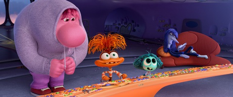 Phim hoạt hình 'Inside Out 2' của Disney và Pixar ra mắt cảm xúc mới- Ảnh 3. Niềm Vui, Nỗi Buồn, Giận Dữ, Sợ Hãi và Ghê Tởm, những người từ lâu đã điều hành trụ sở thành công trên mọi phương diện, không biết cảm giác thế nào khi Lo Âu xuất hiện.