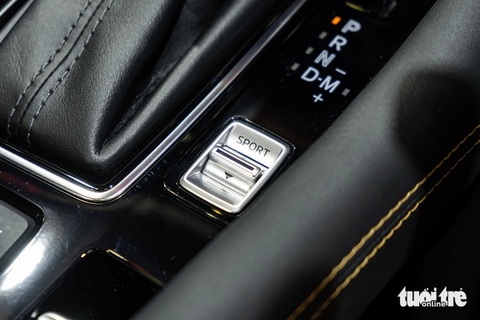 Mazda6 bản đặc biệt đắt ngang Mercedes-Benz C-Class- Ảnh 8. Mazda6 bản đặc biệt đắt ngang Mercedes-Benz C-Class- Ảnh 8.