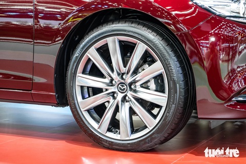 Mazda6 bản đặc biệt đắt ngang Mercedes-Benz C-Class- Ảnh 12. Mazda6 bản đặc biệt đắt ngang Mercedes-Benz C-Class- Ảnh 12.