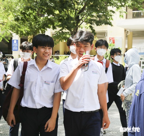 Đà Nẵng công bố chỉ tiêu tuyển sinh lớp 10 năm học 2024-2025- Ảnh 1. Kỳ thi tuyển sinh lớp 10 năm học 2024-2025 được tổ chức vào đầu tháng 6 (từ ngày 2 đến 4-6) - Ảnh: ĐOÀN NHẠN