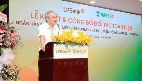 Bầu Đức tại một sự kiện ký kết hợp tác với LPBank - Ảnh: TUẤN HỮU Bầu Đức tại một sự kiện ký kết hợp tác với LPBank - Ảnh: TUẤN HỮU