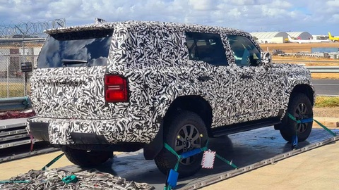 Toyota Land Cruiser Prado sẽ có động cơ mới?- Ảnh 5. Nhiều dấu hiệu cho thấy Prado sẽ được thử nghiệm với động cơ hydro - Ảnh: Drive