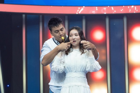 Với sự tin tưởng, thấu hiểu cuộc sống hôn nhân của cặp đôi luôn thuận buồm xuôi gió Với sự tin tưởng, thấu hiểu, cuộc sống hôn nhân của cặp đôi luôn thuận buồm xuôi gió