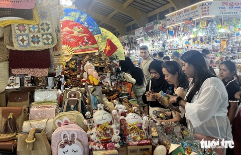 Du lịch khởi sắc, khách Indonesia đến Việt Nam tăng 8 lần- Ảnh 1. Khách nội vùng Đông Nam Á đang là nguồn khách quan trọng của du lịch Việt Nam - Ảnh: N.BÌNH