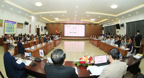 V-League 2024-2025 sẽ không còn dừng cho tuyển trẻ quốc gia tập trung- Ảnh 2. Quang cảnh hội nghị triển khai công tác chuẩn bị mùa giải 2024 - 2025 - Ảnh: VPF