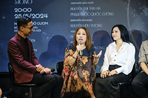Phương Thanh tái ngộ Siu Black trong concert Đóa hồng gai- Ảnh 3. Siu Black cho biết những năm qua cô nhiều lần giục giã đàn em làm live show. Cô 'sốt ruột' thay cho Phương Thanh nhưng tôn trọng quyết định của Chanh vì biết cô là người hát dựa trên cảm xúc.