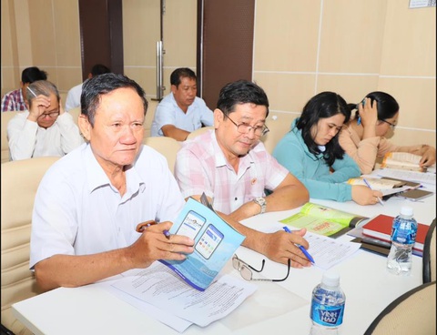 Điện lực Ninh Thuận tập huấn sử dụng điện an toàn - tiết kiệm- Ảnh 3. Điện lực Ninh Thuận tập huấn sử dụng điện an toàn - tiết kiệm- Ảnh 3.