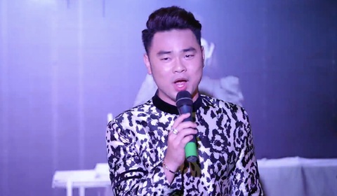 Đêm nhạc có sự góp mặt của Trường Sang - quán quân Solo cùng bolero 2021 - Ảnh chụp màn hình Đêm nhạc có sự góp mặt của Trường Sang - quán quân Solo cùng bolero 2021 - Ảnh chụp màn hình