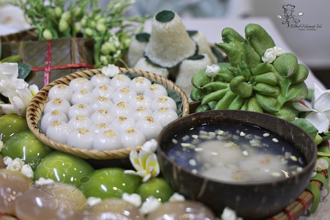 Tại sao Tết Hàn thực lại phải ăn bánh trôi bánh chay?- Ảnh 5. Tết Hàn thực đủ thức quà dâng ông bà tổ tiên - Ảnh: VŨ THU HƯƠNG