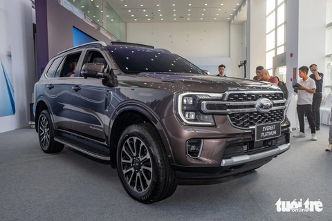 Ford Everest Platinum mới đến Việt Nam: 1,545 tỉ, công nghệ hàng đầu- Ảnh 1. Hiện tại, Platinum là phiên bản cao cấp nhất của Everest.