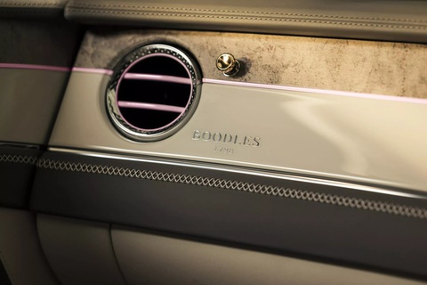 Bentley mui trần độc bản: Gắn kim cương, khảm vàng trắng khắp nơi- Ảnh 5. Hốc gió điều hòa được tô điểm bằng vàng 24 carat - Ảnh: Bentley