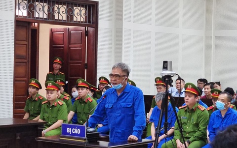 Ông Đỗ Hữu Ca bất ngờ nhận tội- Ảnh 1. Bị cáo Đỗ Hữu Ca - Ảnh: TIẾN THẮNG