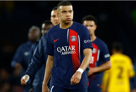 Mbappe đã ở đâu khi PSG cần anh ấy nhất?- Ảnh 1. Mbappe đã bị chỉ trích rất nhiều sau màn trình diễn đáng thất vọng trước Barcelona - Ảnh: Reuters