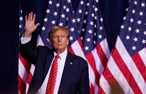 Ông Donald Trump rời khỏi danh sách top 500 tỉ phú USD- Ảnh 1. Ông Trump trong cuộc vận động tranh cử tại bang Georgia, Mỹ hôm 9-3 - Ảnh: REUTERS