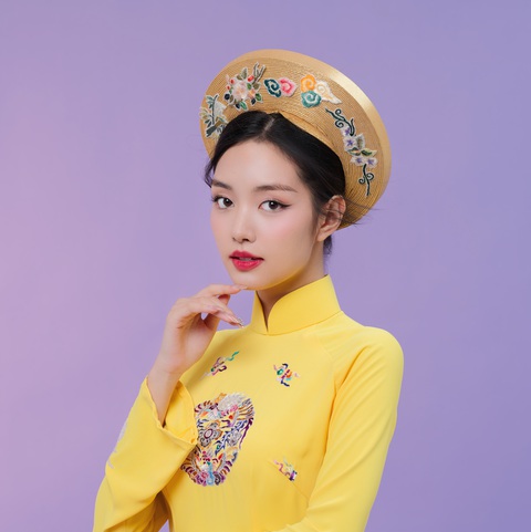 Liên Hương làm lại Bộ sưu tập Huyền sử Thăng Long của Liên Hương - Ảnh: Hizo Thái/BTC Bộ sưu tập Huyền sử Thăng Long 2024 của nhà thiết kế Liên Hương có nhiều điểm mới - Ảnh: HIZO THÁI