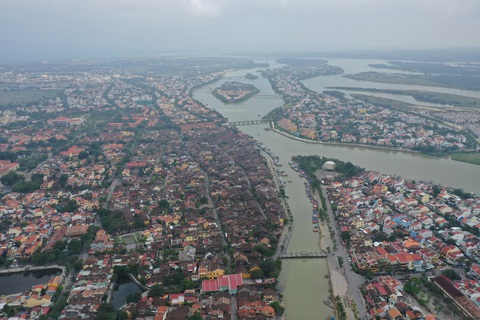 Người Mỹ, Pháp, Anh... chi tiền tới Hội An thử làm nông dân- Ảnh 4. Phố cổ Hội An - Ảnh: B.D.