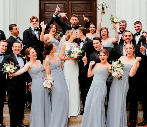 Cô dâu, chú rể và khách mời trong một đám cưới black tie - Ảnh: Wedding Forward Cô dâu, chú rể và khách mời trong một đám cưới trang phục black tie - Ảnh: Wedding Forward