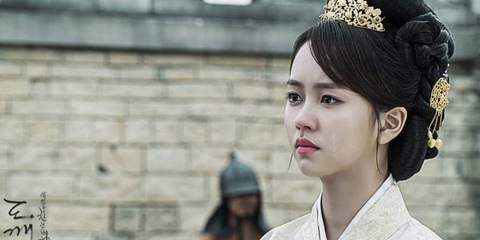 Top 6 diễn viên đóng vai hoàng hậu quyến rũ nhất trong phim cổ trang Hàn Quốc- Ảnh 3. Kim So Hyun trong Goblin